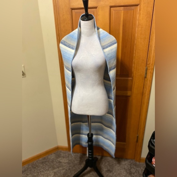 NEW Aqua Ombre Jacquard Hooded Scarf - Picture 2 of 4